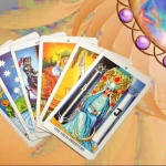 Bói bài tarot hàng ngày có ưu điểm, nhược điểm gì?