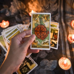 Bói bài tarot tình yêu hôm nay có chính xác không?