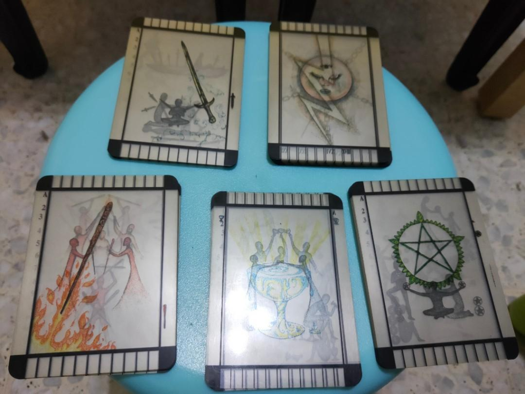 Transparent Tarot - Đem đến cho bạn nhiều nguồn cảm hứng mới mẻ